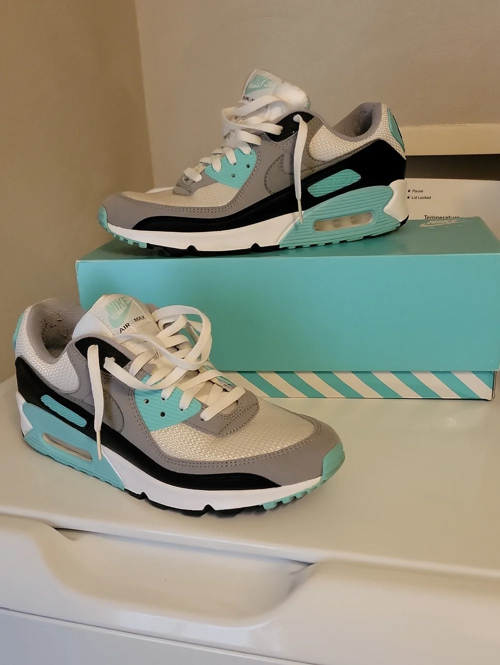 Mens Nike Air Max 90 White/particle Grey Hyper Turq